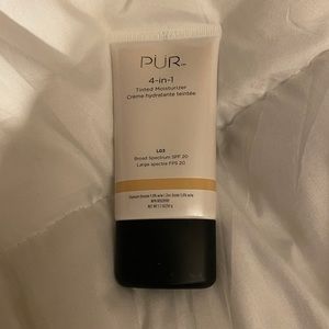 Brand new PUR 4-1 tinted moisturizer